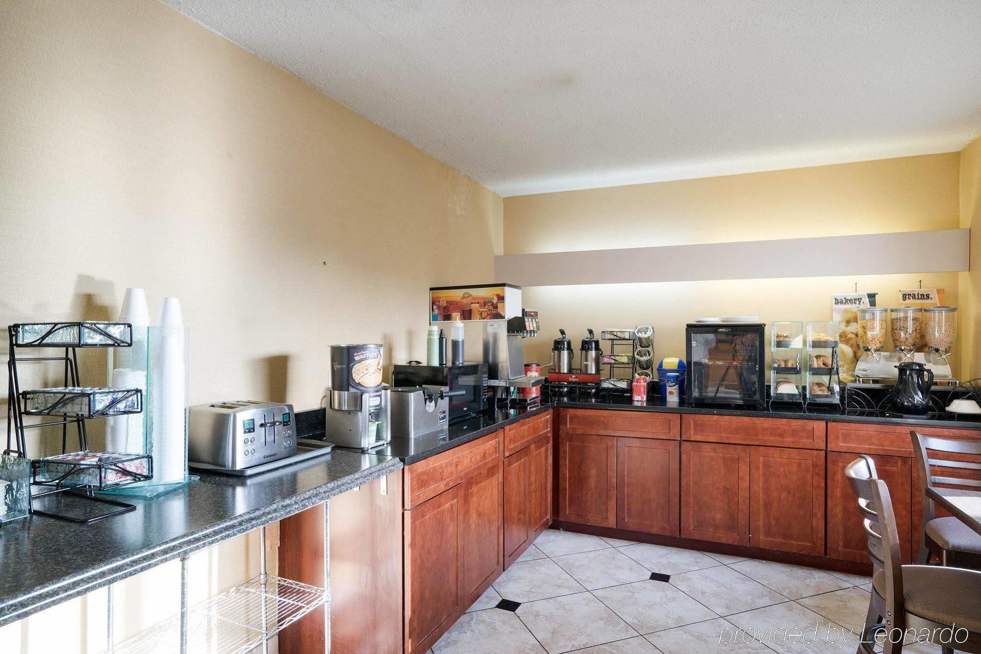 Microtel Inn & Suites By Wyndham Pittsburgh Airport Robinson Township Extérieur photo