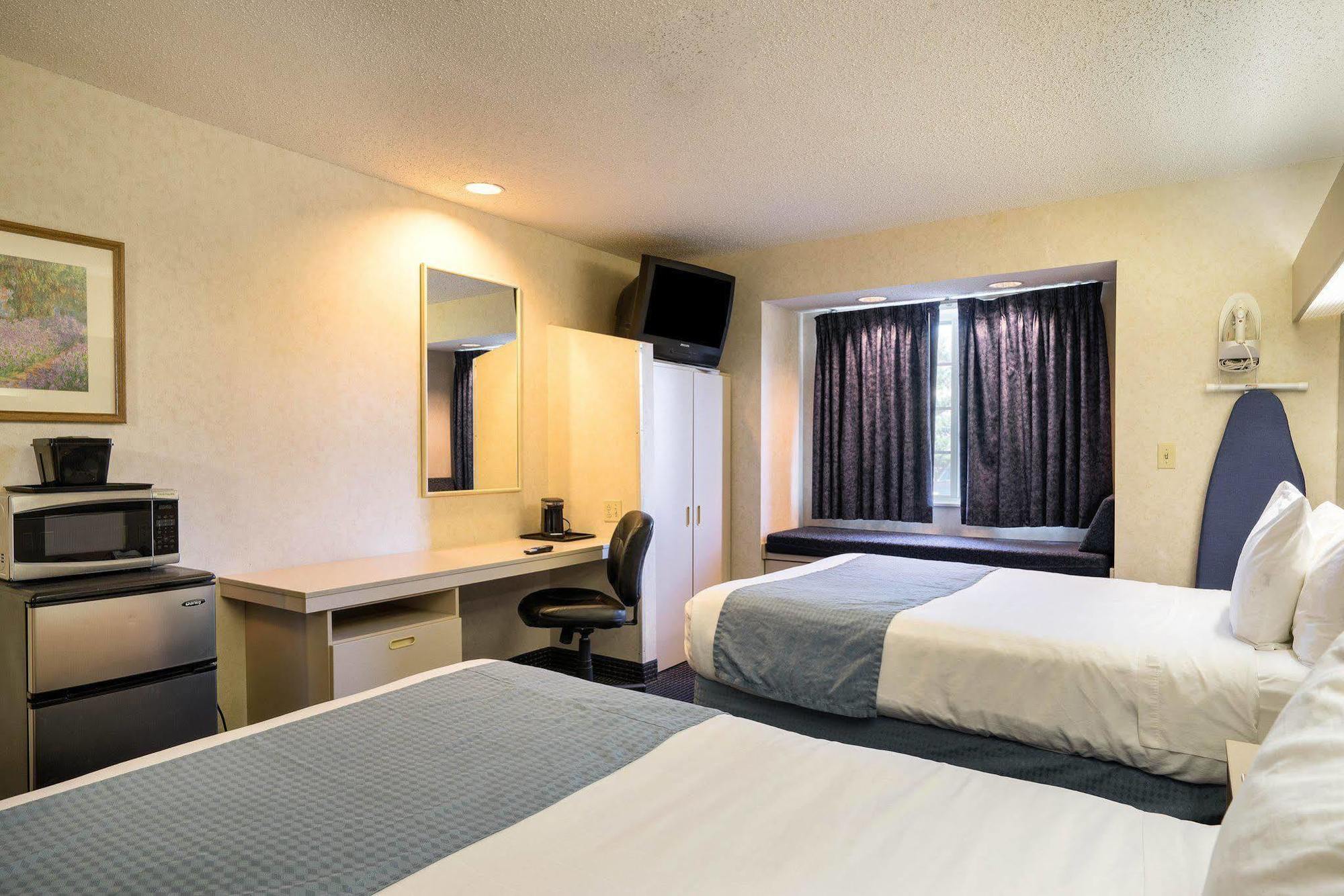 Microtel Inn & Suites By Wyndham Pittsburgh Airport Robinson Township Extérieur photo