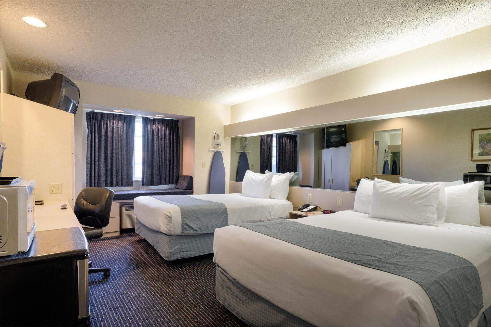 Microtel Inn & Suites By Wyndham Pittsburgh Airport Robinson Township Extérieur photo